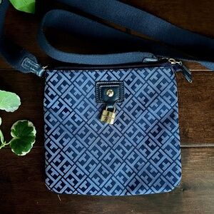 Tommy Hilfiger blue crossbody bag